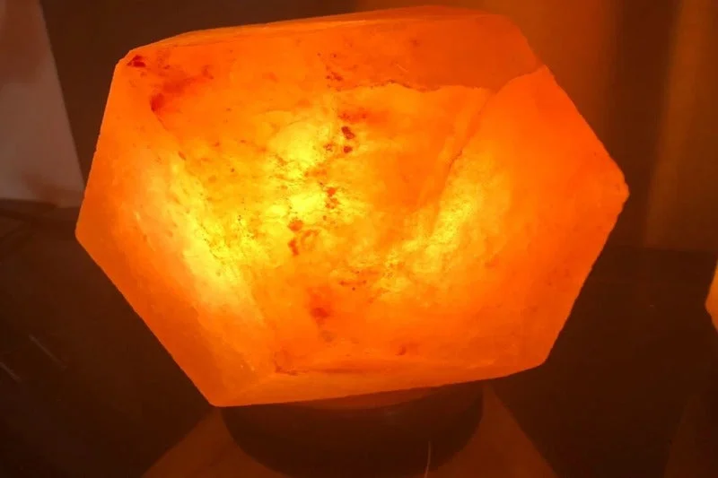 Small - Sized Salt Lamps for Desk or Nightstand DecorDiamond Salt Lamp