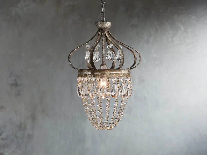 Chandeliers with Metal Frames in Silver FinishGold Chandelier for a Luxurious and Glamorous FeelFotini Chandelier